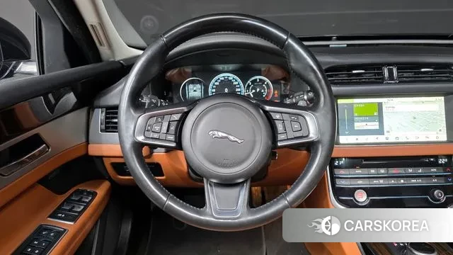 Jaguar XF (X260) 2018 Черный из Кореи, фото 4