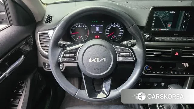 Kia Seltos 2021 Серый из Кореи, фото 4