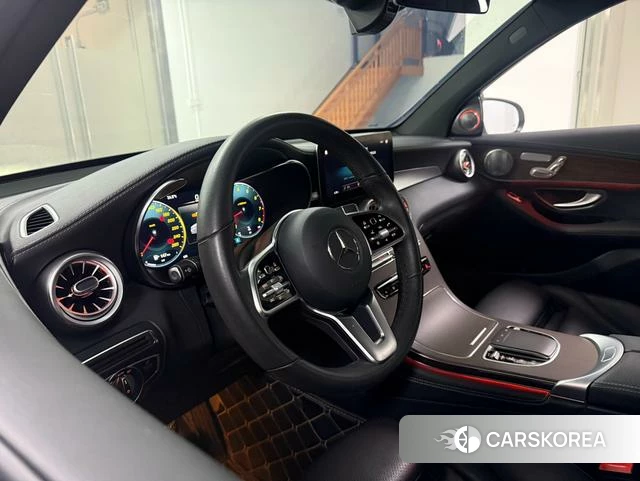Mercedes-Benz GLC 2021 Белый из Китая, фото 4