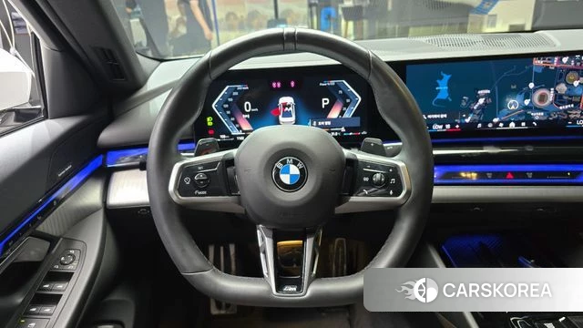 BMW 5 Series (G60) 2024 Белый из Кореи, фото 4