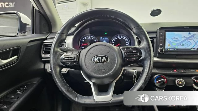 Kia Stonic 2018 Белый из Кореи, фото 4