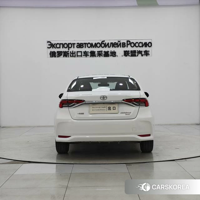 Toyota Corolla 2023 Белый из Китая, фото 4