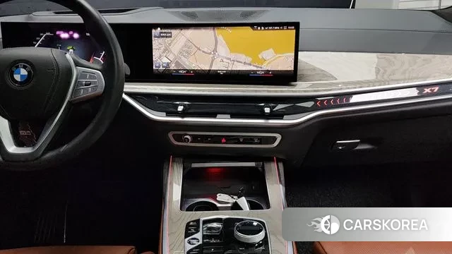 BMW X7 (G07) 2023 Белый из Кореи, фото 4