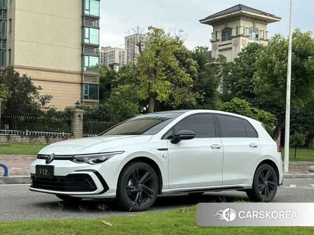 Volkswagen Golf 2022 Белый из Китая, фото 5