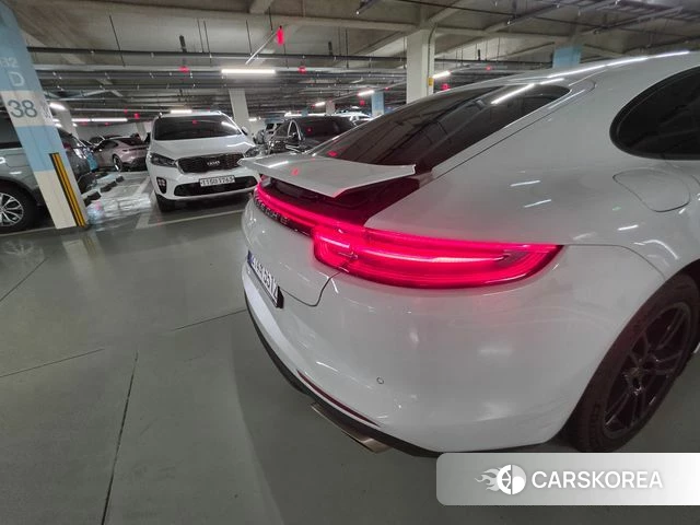 Porsche Panamera (971) 2018 Белый из Кореи, фото 5