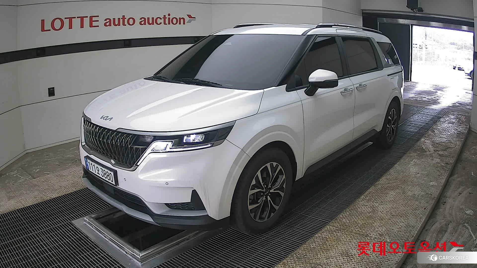 Kia Carnival 2023 Белый из Кореи, фото 5