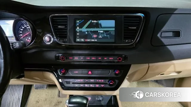 Kia The New Carnival 2018 Белый из Кореи, фото 5