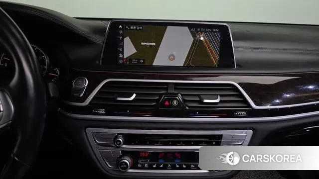 BMW 7 Series (G11) 2018 Черный из Кореи, фото 5