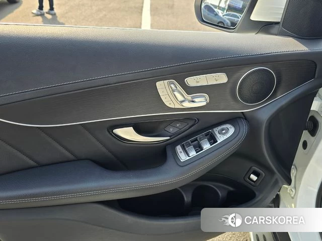 Mercedes-Benz GLC-Class X253 2023 Белый из Кореи, фото 5