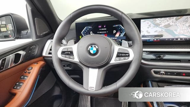 BMW X7 (G07) 2025 Черный из Кореи, фото 5