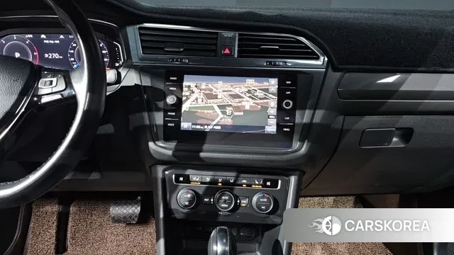 Volkswagen Tiguan Allspace 2020 Серебристо-серый из Кореи, фото 5