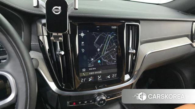 Volvo S60 3rd generation 2020 Белый из Кореи, фото 5