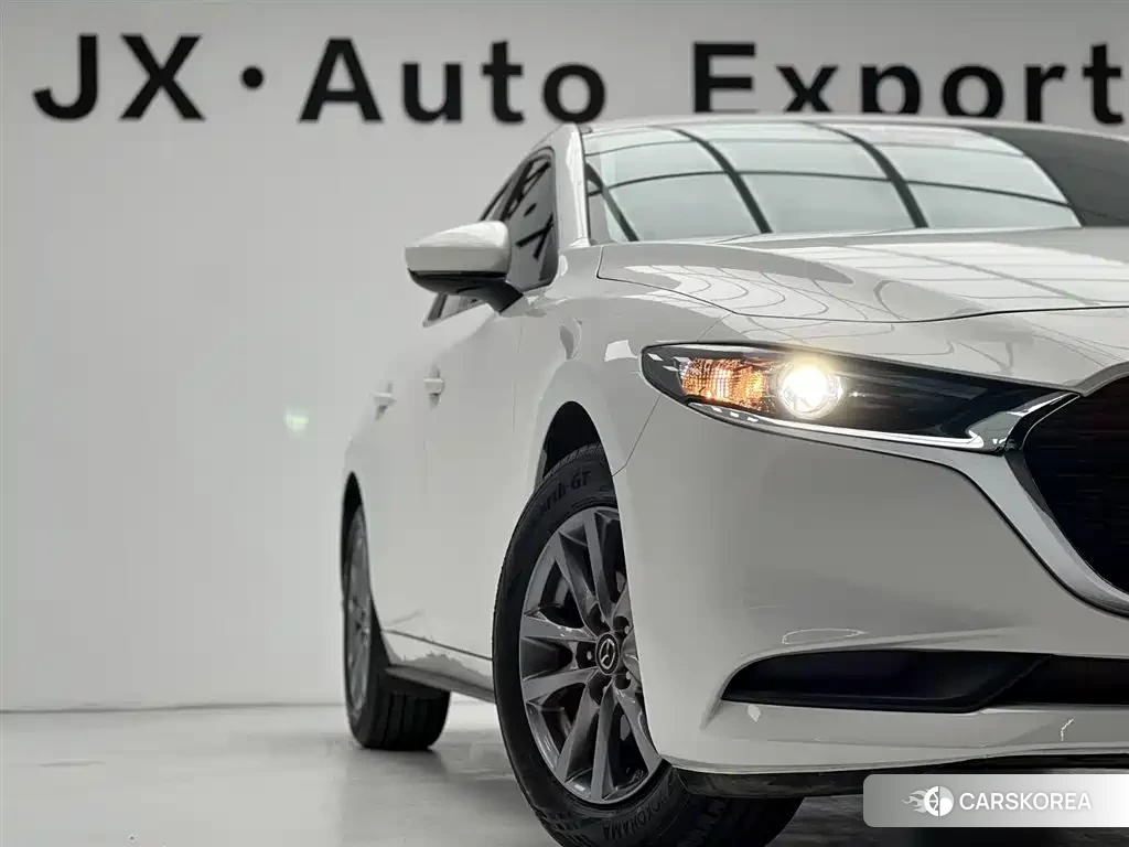 Mazda 3 2023 Белый из Китая, фото 5