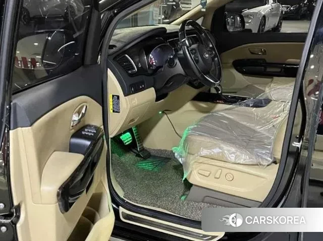 Kia The New Carnival 2019 Черный из Кореи, фото 5