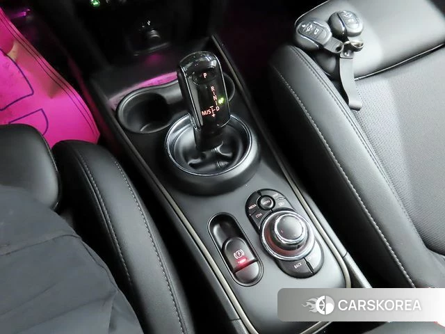 Mini Cooper Countryman 2023 Жемчужный цвет из Кореи, фото 5