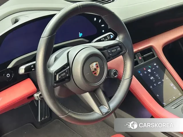 Porsche Taycan 2023 Черный из Кореи, фото 5