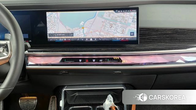 BMW 7 Series (G70) 2025 Черный из Кореи, фото 5