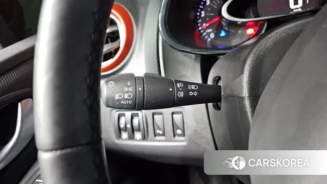 Renault Korea (Samsung) Clio 2019 Красный из Кореи, фото 5