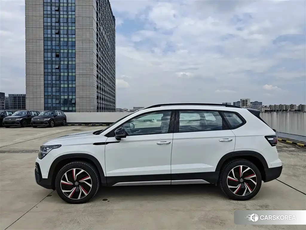 Volkswagen Tharu 2024 Белый из Китая, фото 5