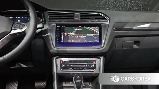 Volkswagen Tiguan Allspace 2023 Белый из Кореи, фото 5