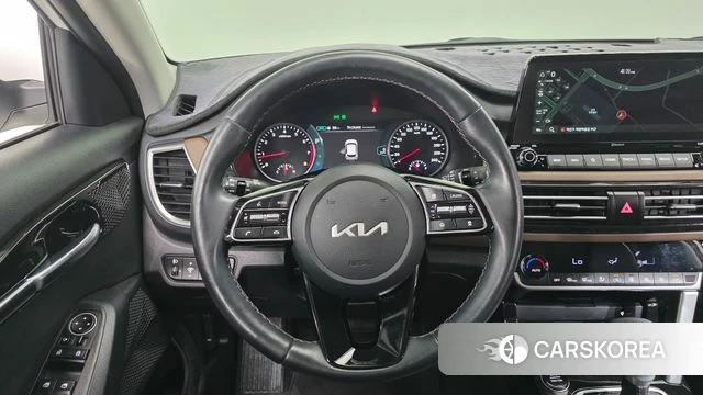 Kia Seltos 2022 Белый из Кореи, фото 5