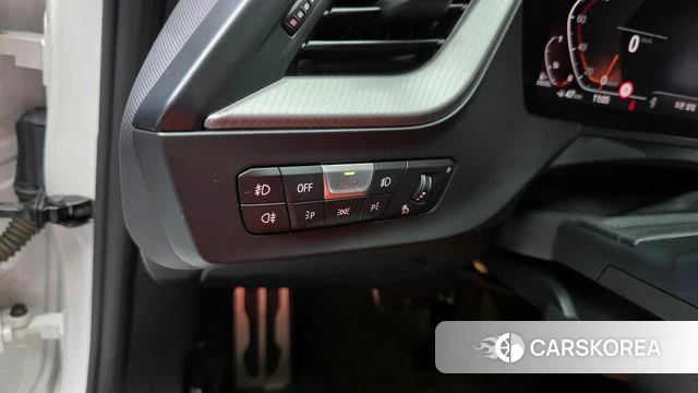 BMW 1 Series (F40) 2021 Белый из Кореи, фото 5