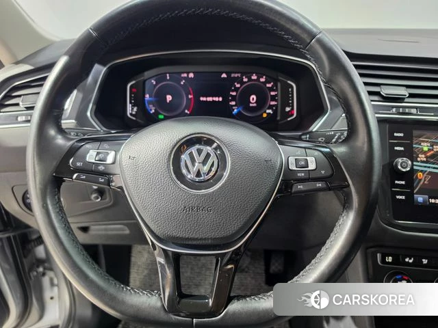 Volkswagen Tiguan Allspace 2020 Серебристо-серый из Кореи, фото 5