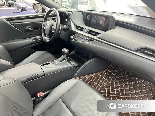 Lexus ES 2021 Серебристо-серый из Китая, фото 5