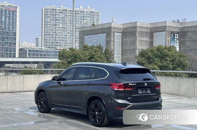 BMW X1 2021 Темно-серый из Китая, фото 5