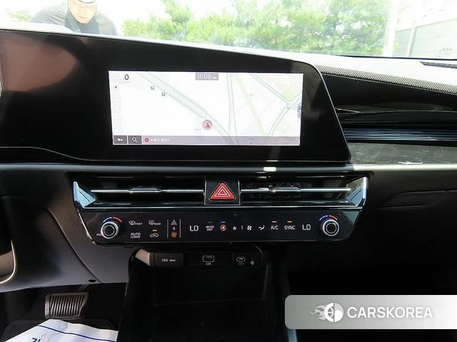 Kia Di Ol Nu Niro 2022 Белый из Кореи, фото 5