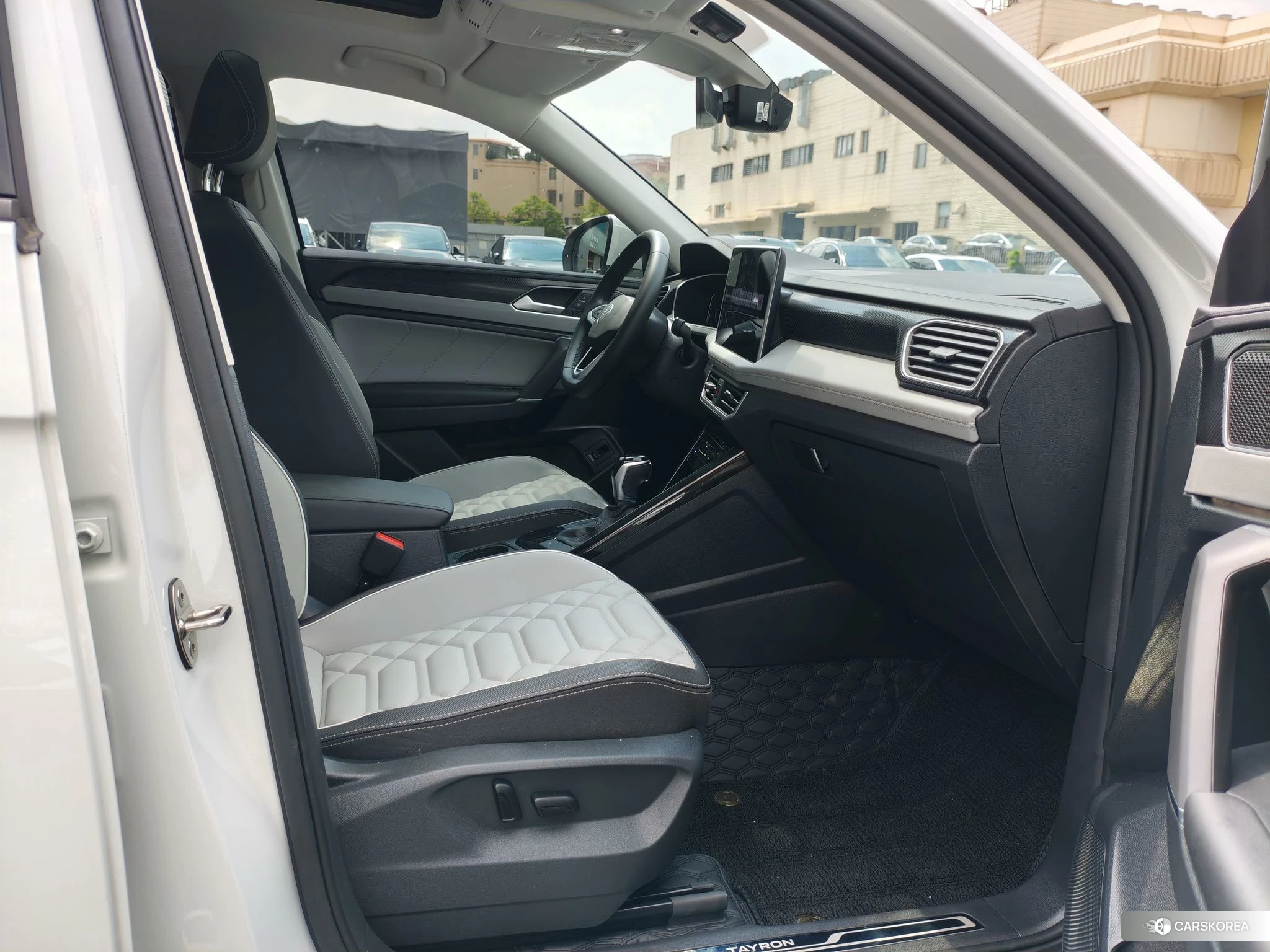 Volkswagen Tayron 2022 Белый из Китая, фото 5