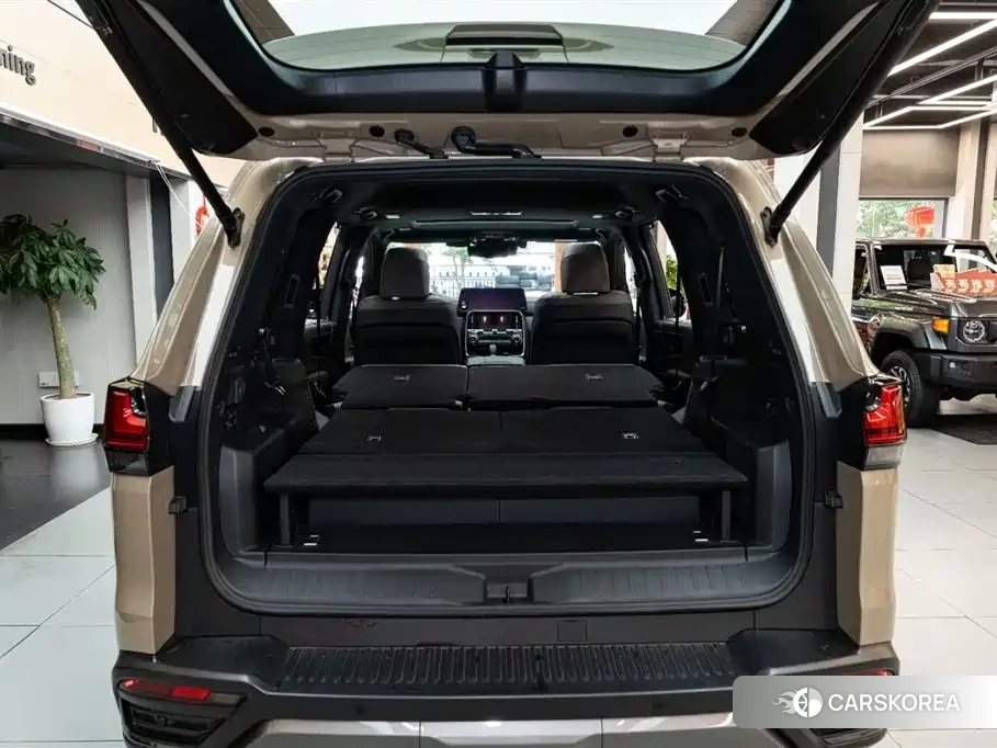 Lexus LX 2025 Champagne/brown из Китая, фото 5