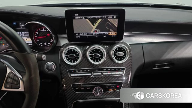 Mercedes-Benz C-Class W205 2018 Белый из Кореи, фото 5