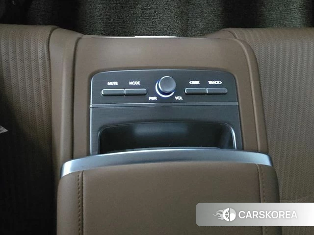 Hyundai Grandeur Hybrid (GN7) 2023 Темно-зеленый из Кореи, фото 5