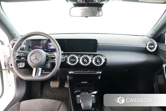 Mercedes-Benz Class A 2023 Белый из Китая, фото 5