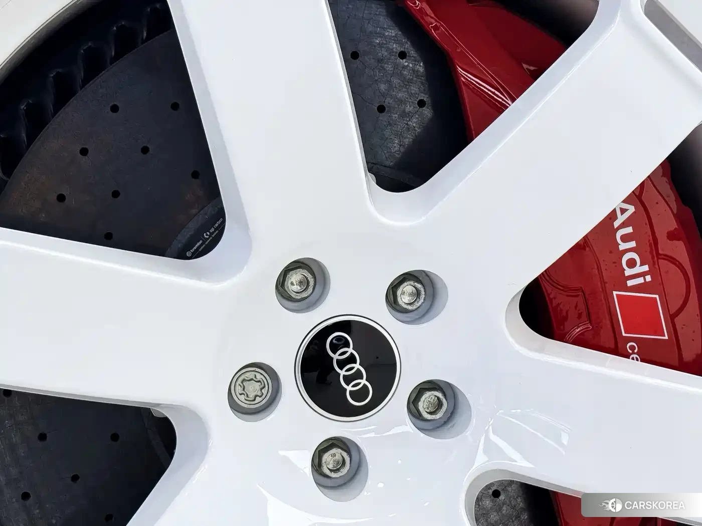 Audi RS 6 2025 Белый из Китая, фото 5