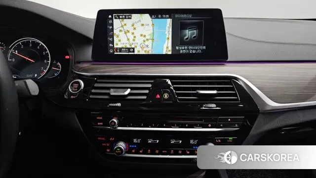 BMW 5 Series (G30) 2018 Белый из Кореи, фото 5