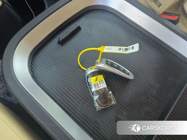 Hyundai Staria 2023 Черный из Кореи, фото 5