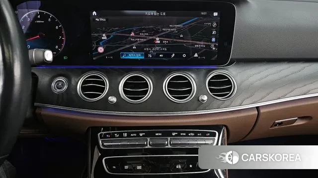 Mercedes-Benz E-Class W213 2022 Черный из Кореи, фото 5