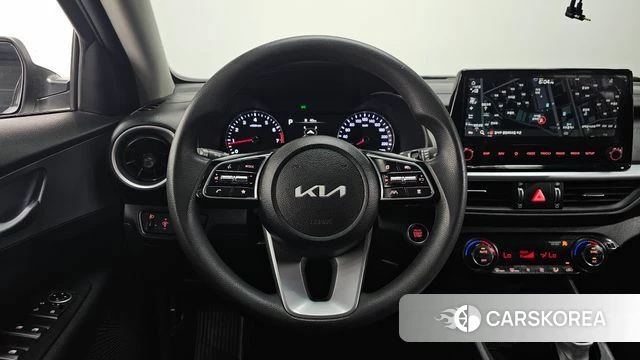 Kia The New K3 2nd generation 2023 Белый из Кореи, фото 5