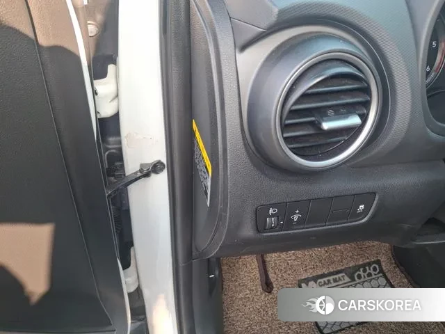 Hyundai Kona 2018 Белый из Кореи, фото 5