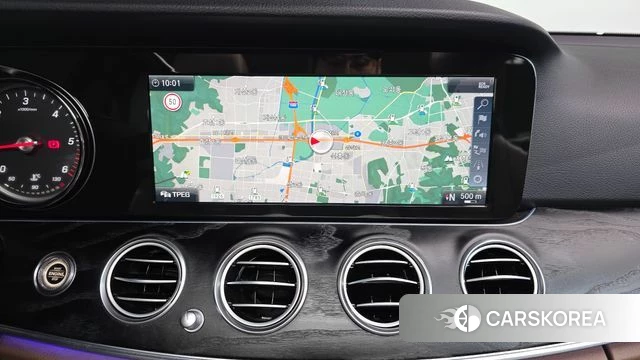 Mercedes-Benz E-Class W213 2018 Белый из Кореи, фото 5
