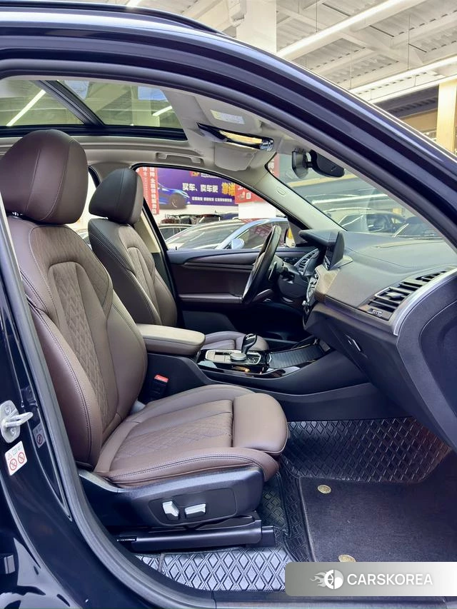 BMW X3 2021 Черный из Китая, фото 5