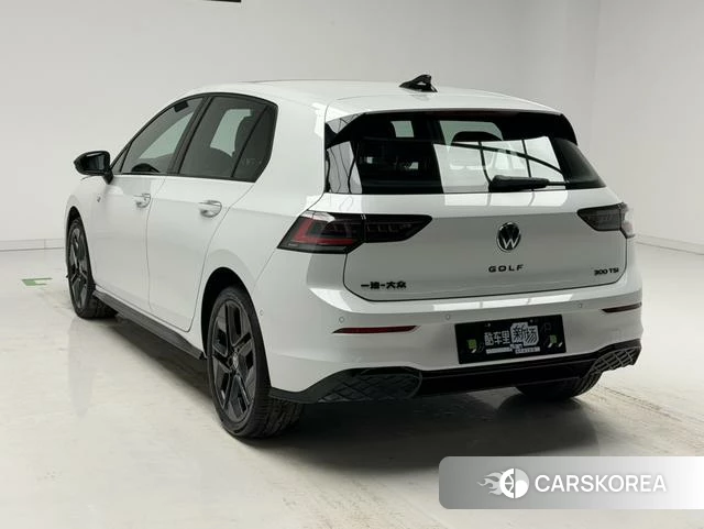 Volkswagen Golf 2025 Белый из Китая, фото 5