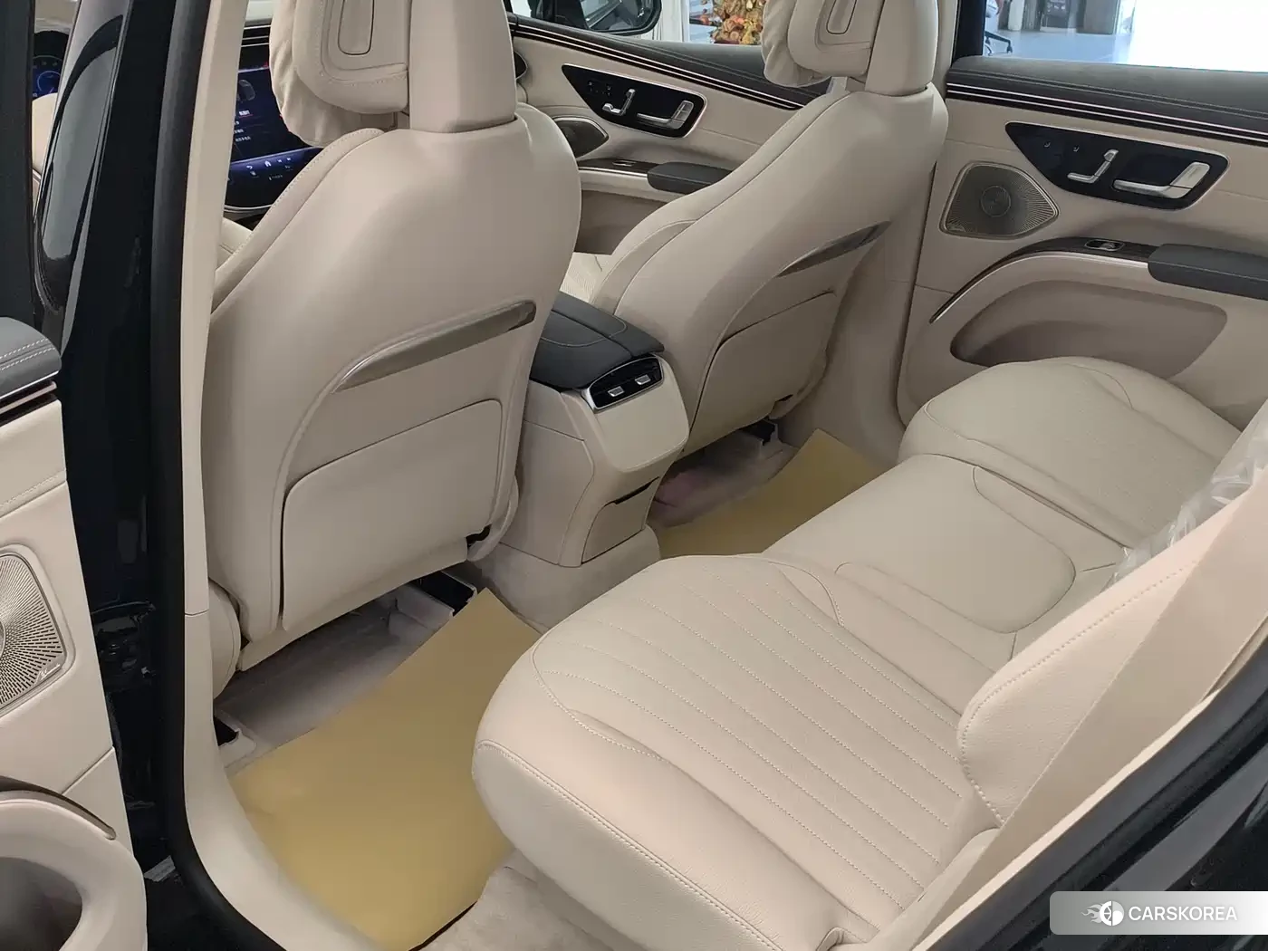 Mercedes-Benz EQS SUV 2026 Черный из Китая, фото 5