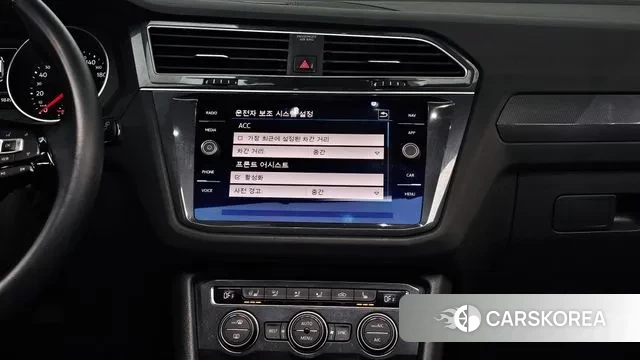 Volkswagen Tiguan second Generation 2020 Белый из Кореи, фото 5