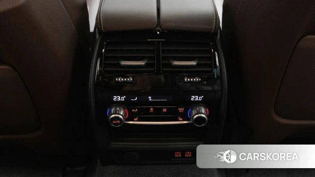 BMW 5 Series (G30) 2023 Белый из Кореи, фото 5