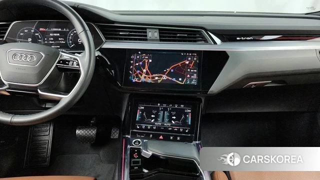 Audi e-Tron 2022 Черный из Кореи, фото 5