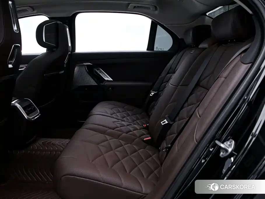 BMW 7 series 2025 Синий из Китая, фото 5