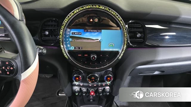 Mini Cooper 2024 Жемчужный цвет из Кореи, фото 5